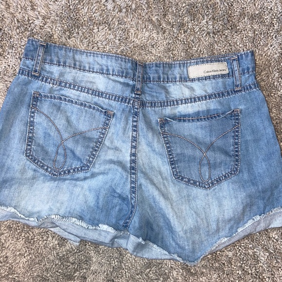 Calvin Klein jean shorts - Picture 2 of 2
